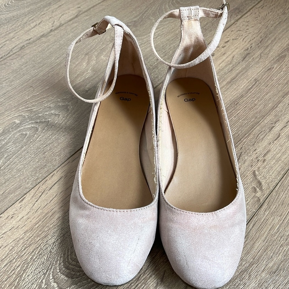 Baby pink Gap flats shoes women’s 8